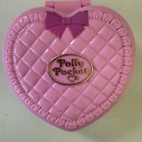 Perfect Playroom Polly Pocket *COMPLETE* - Picture 1 of 2